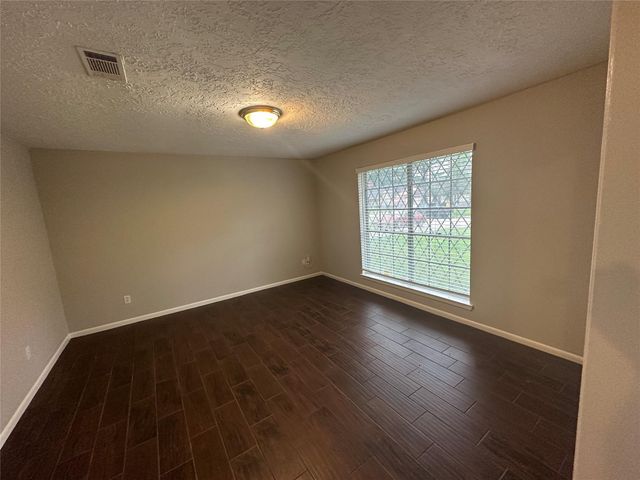 9939 Valley Park Drive, Houston, TX 77078