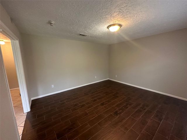 9939 Valley Park Drive, Houston, TX 77078