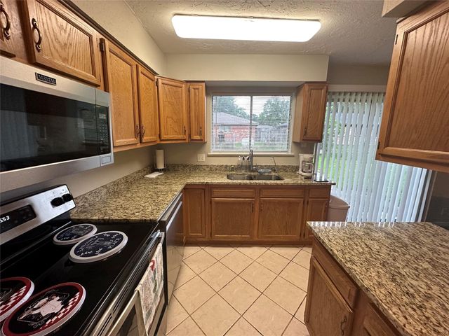 9939 Valley Park Drive, Houston, TX 77078