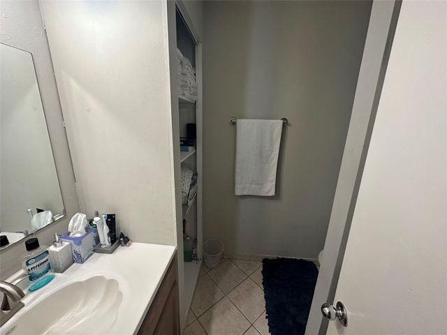 9939 Valley Park Drive, Houston, TX 77078