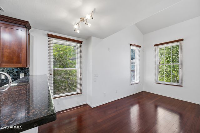 5724 S 21ST Place, Phoenix, AZ 85040