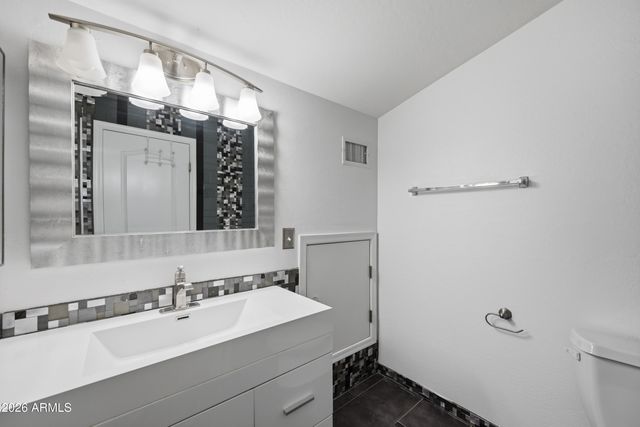 5724 S 21ST Place, Phoenix, AZ 85040