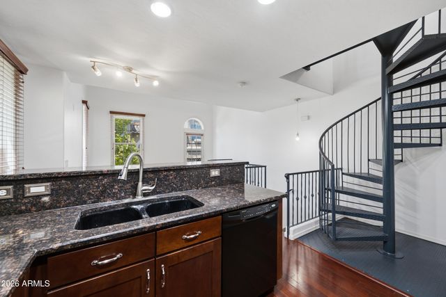 5724 S 21ST Place, Phoenix, AZ 85040