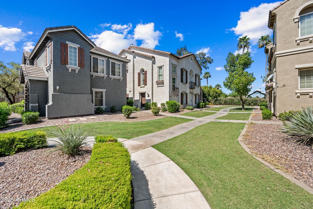 5724 S 21ST Place, Phoenix, AZ 85040
