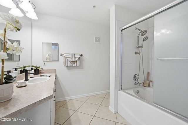 3591 KERNAN Boulevard S 220, Jacksonville, FL 32224