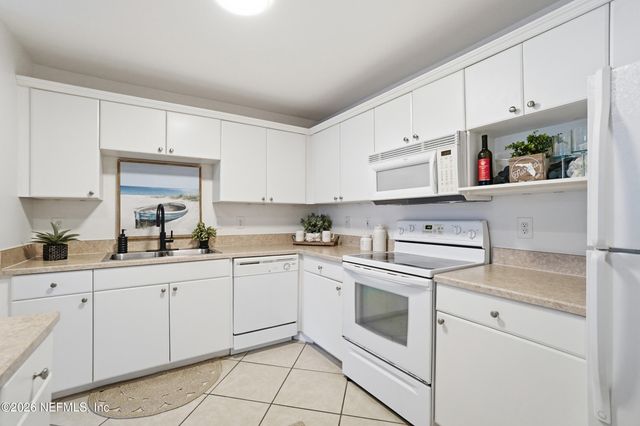 3591 KERNAN Boulevard S 220, Jacksonville, FL 32224