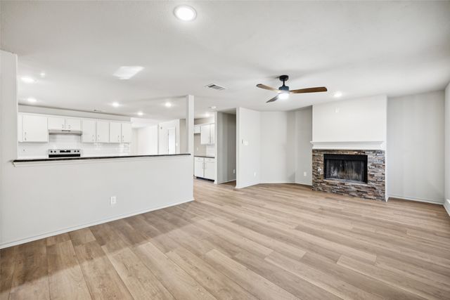 5601 Chimney Rock Drive, Arlington, TX 76017