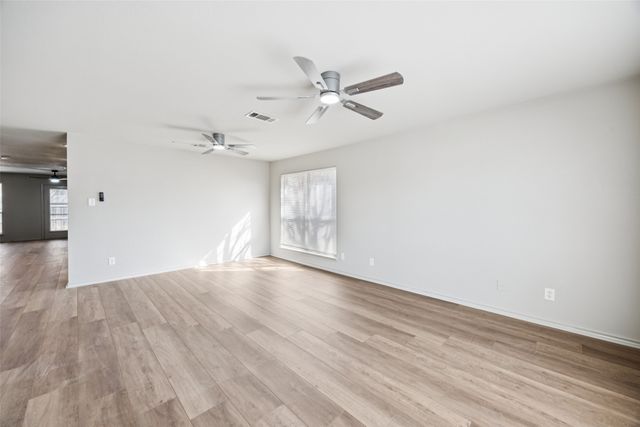 5601 Chimney Rock Drive, Arlington, TX 76017