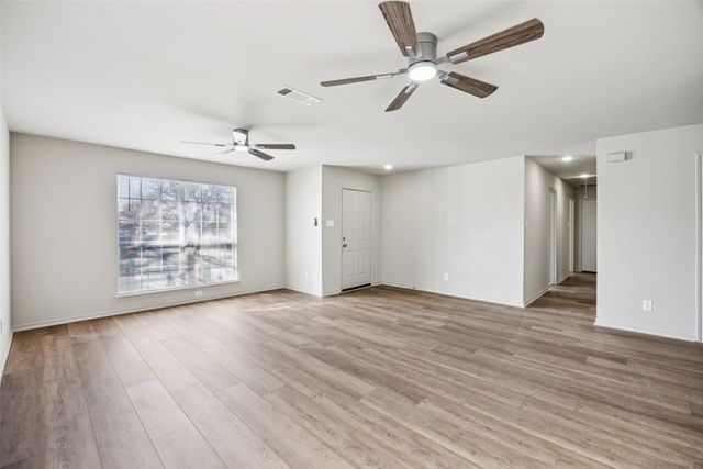 5601 Chimney Rock Drive, Arlington, TX 76017