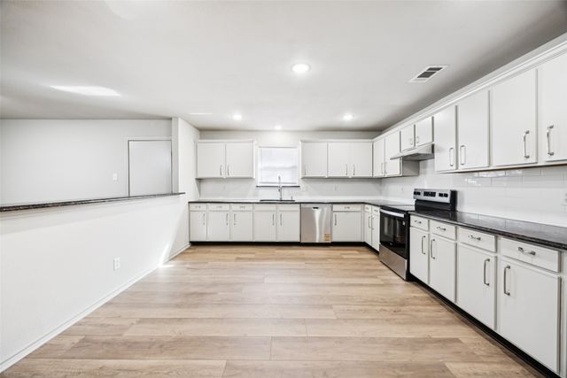 5601 Chimney Rock Drive, Arlington, TX 76017