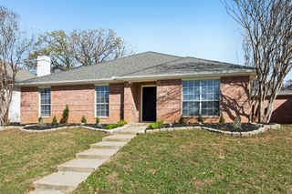 5601 Chimney Rock Drive, Arlington, TX 76017