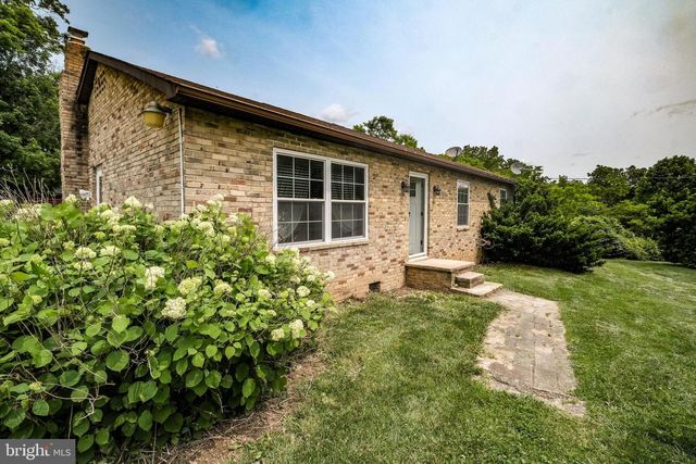 140 DUCK RUN LN, Star Tannery, VA 22654