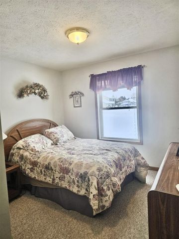 53427 Ridgeview Circle, Paw Paw, MI 49079