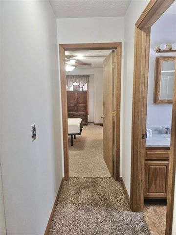 53427 Ridgeview Circle, Paw Paw, MI 49079