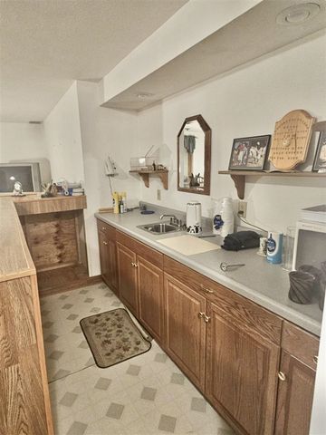 53427 Ridgeview Circle, Paw Paw, MI 49079