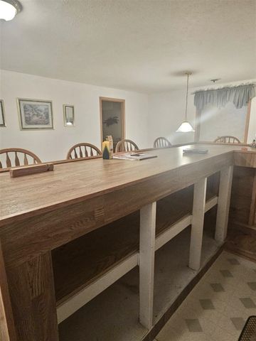 53427 Ridgeview Circle, Paw Paw, MI 49079