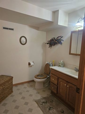 53427 Ridgeview Circle, Paw Paw, MI 49079