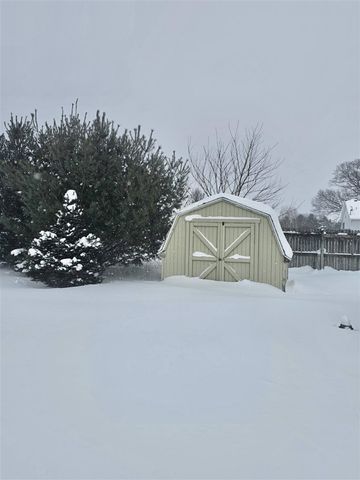 53427 Ridgeview Circle, Paw Paw, MI 49079