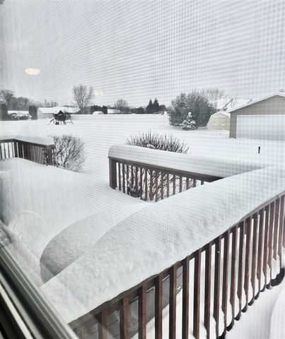 53427 Ridgeview Circle, Paw Paw, MI 49079