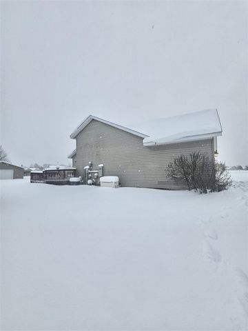 53427 Ridgeview Circle, Paw Paw, MI 49079