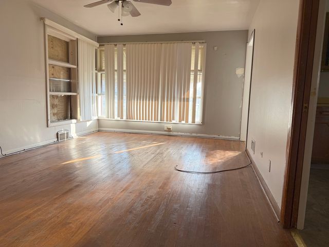 7826 S Christiana Avenue, Chicago, IL 60652