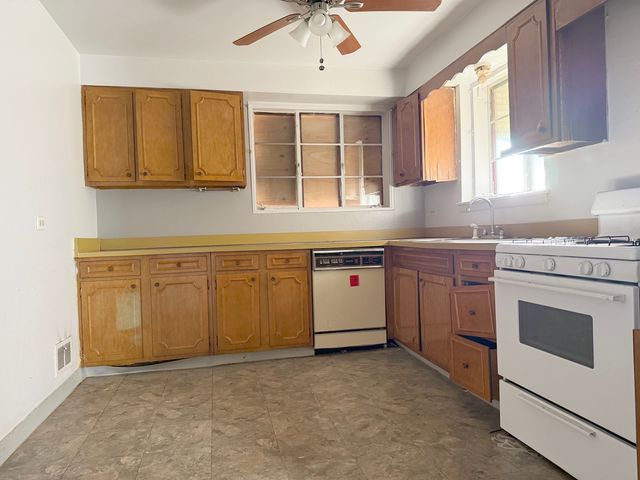 7826 S Christiana Avenue, Chicago, IL 60652