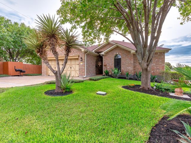 1900 RED ROCK DR, Round Rock, TX 78665