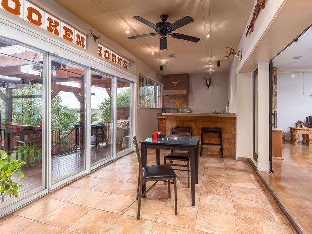 1900 RED ROCK DR, Round Rock, TX 78665
