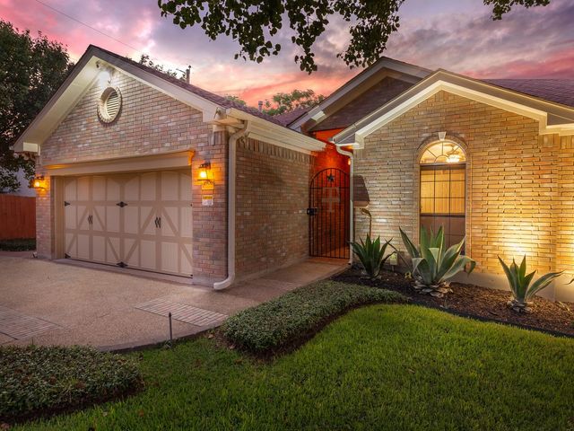 1900 RED ROCK DR, Round Rock, TX 78665