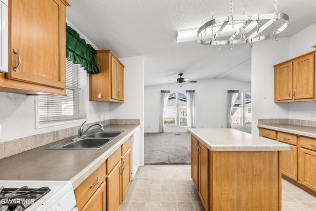 600 S Dennison Road Spc 109, Tehachapi, CA 93561