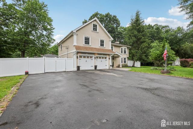 364 Grandview Avenue, Piscataway, NJ 08854