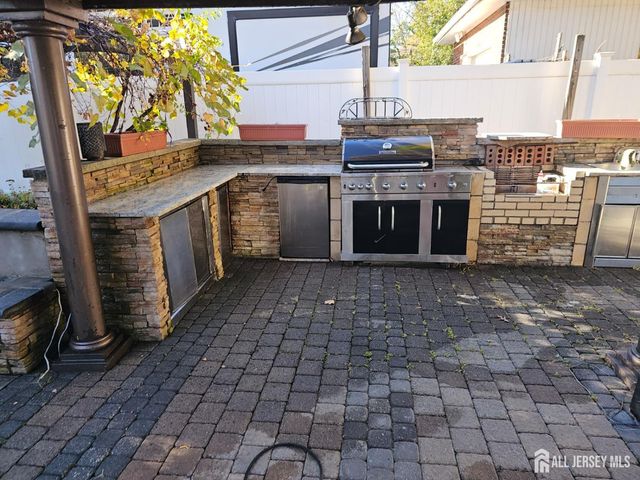 364 Grandview Avenue, Piscataway, NJ 08854