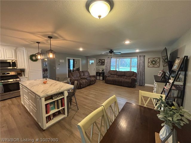 9538 Highway 217, Charleston, AR 72933
