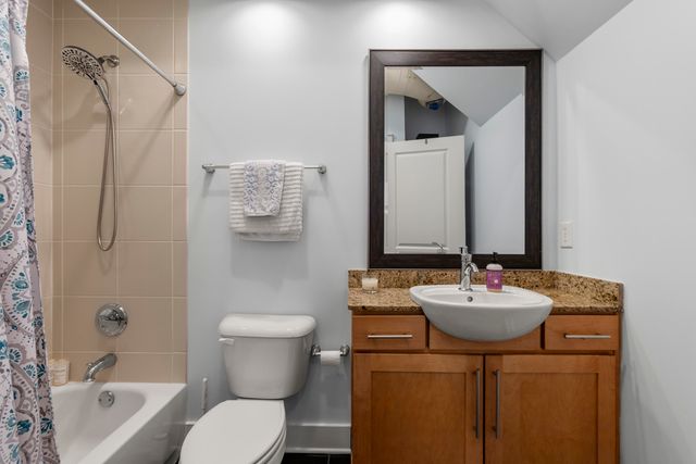 220 Cedar Street 402, Lexington, KY 40508