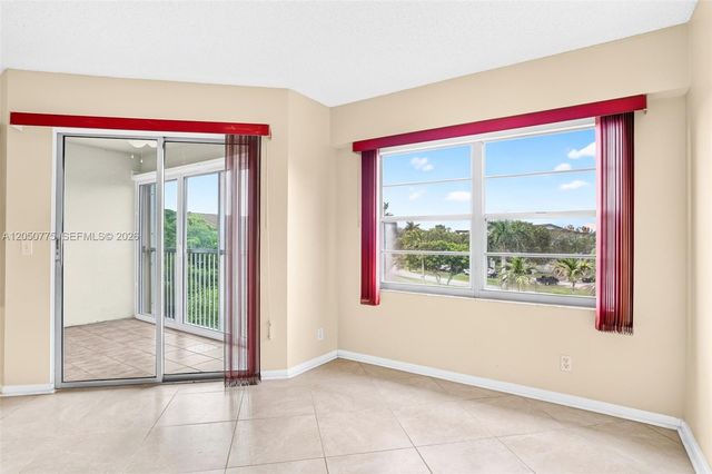 12701 SW 14th St 402J, Pembroke Pines, FL 33027