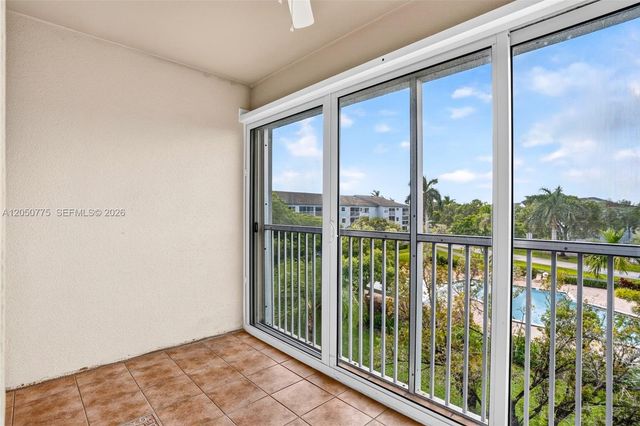 12701 SW 14th St 402J, Pembroke Pines, FL 33027