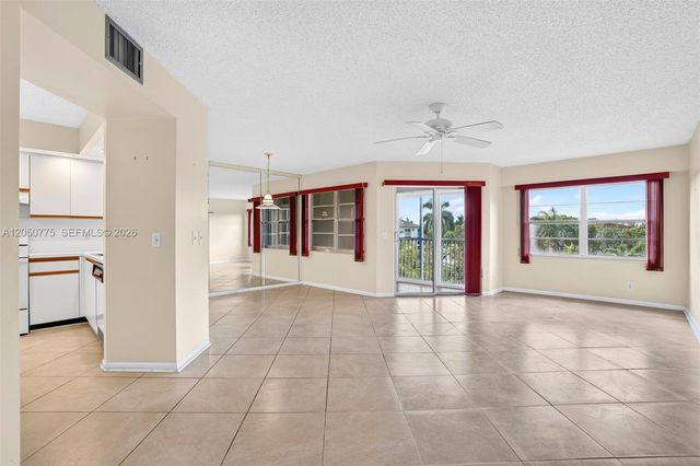 12701 SW 14th St 402J, Pembroke Pines, FL 33027