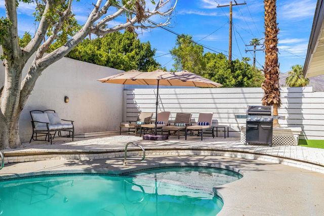 74217 Fairway Drive, Palm Desert, CA 92260