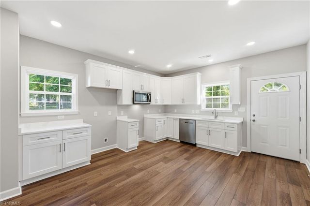 1123 N Park Avenue, Burlington, NC 27217