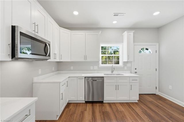 1123 N Park Avenue, Burlington, NC 27217