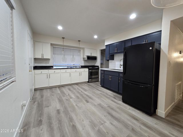 264 E 9TH Drive, Mesa, AZ 85210
