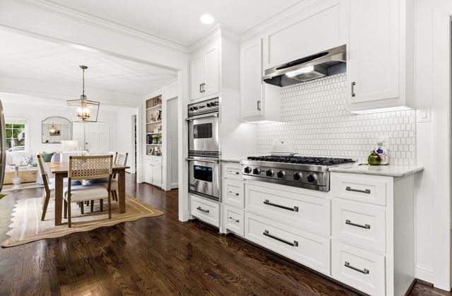 4930 W Hanover Avenue, Dallas, TX 75209