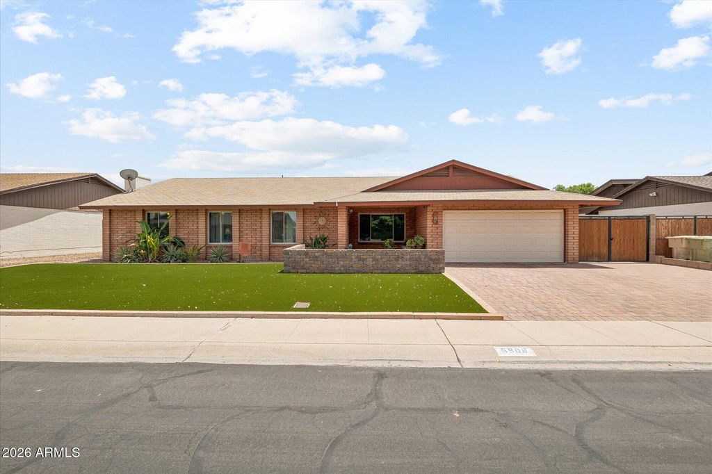 5809 W PURDUE Avenue, Glendale, AZ 85302 — exterior