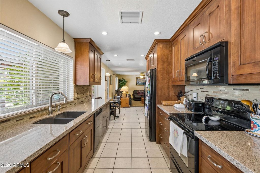 5809 W PURDUE Avenue, Glendale, AZ 85302 — photo 4