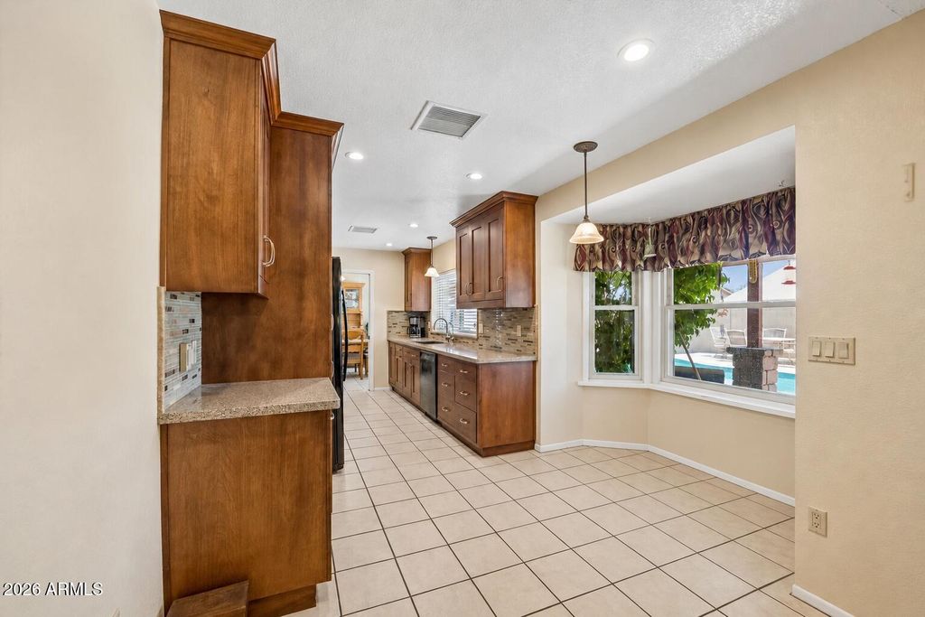 5809 W PURDUE Avenue, Glendale, AZ 85302 — photo 5