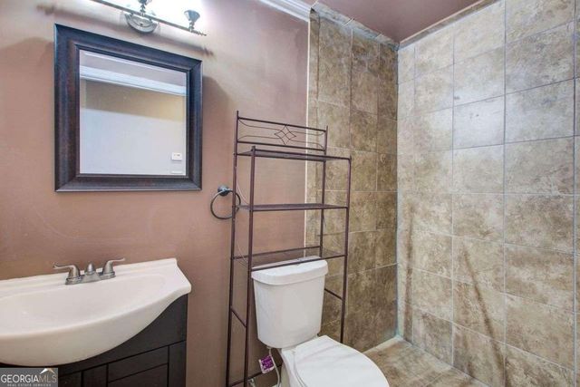 7933 Heathmore Drive, Fairburn, GA 30213