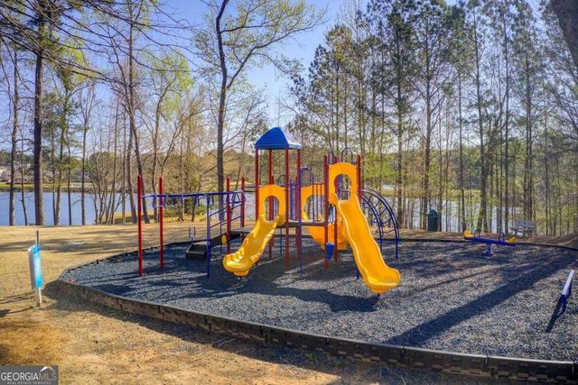 7933 Heathmore Drive, Fairburn, GA 30213