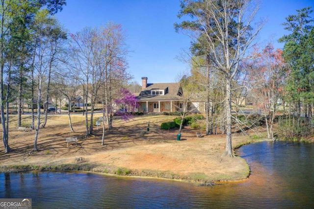 7933 Heathmore Drive, Fairburn, GA 30213