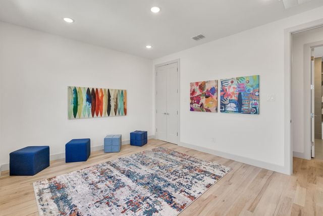 7519 Robin Road, Dallas, TX 75209