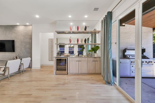 7519 Robin Road, Dallas, TX 75209